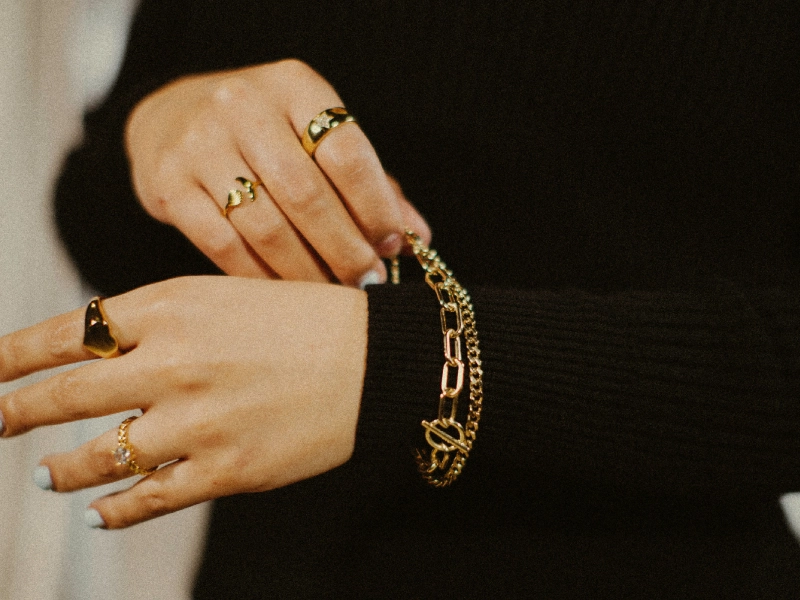 Why Custom Stainless Steel Jewelry MOQs are Higher? 4 custom rings supply