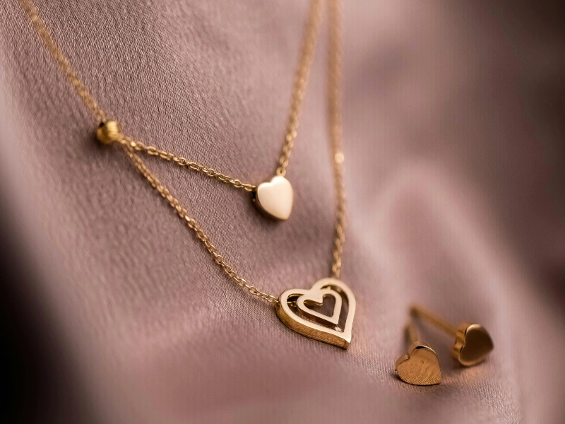 316L 스테인레스 스틸 주얼리를 고급 주얼리 브랜드 컬렉션으로 전환 4 heart necklace and earrings