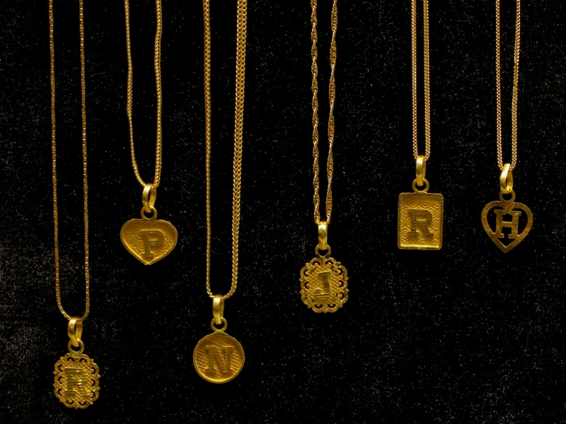 Bijoux en laiton vs bijoux plaqués or vs bijoux en or massif 2 gold plated jewelry wholesale